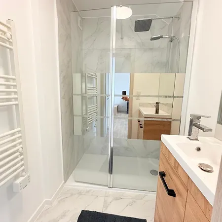Contemporary Bright & Equipped Appartement Esch-sur-Alzette