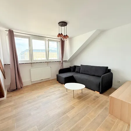 Contemporary Bright & Equipped Appartement