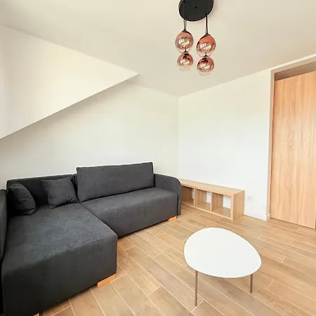 Contemporary Bright & Equipped