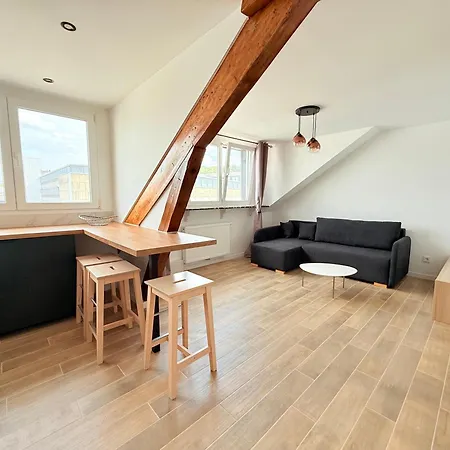 Contemporary Bright & Equipped Appartement *