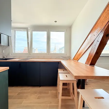 Contemporary Bright & Equipped